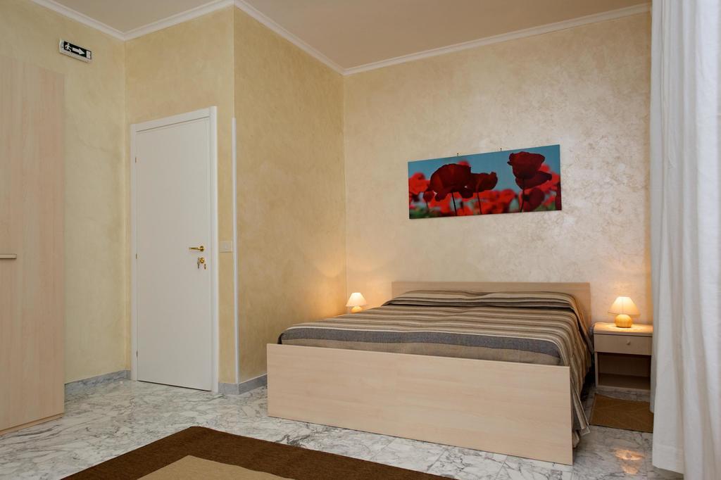 Guesthouse Holiday And Rzym Zewnętrze zdjęcie